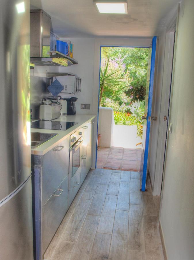 Cristos Beach Apartment เอสเตโปนา ภายนอก รูปภาพ